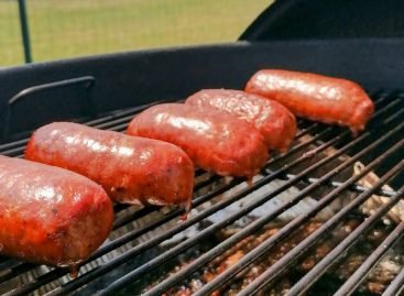 Salsicce affumicate al barbecue: le Hot Links Texane
