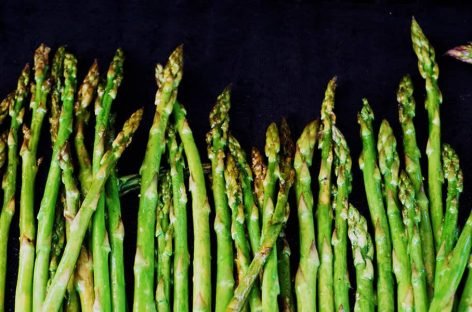 Asparagi alla griglia: mai più senza