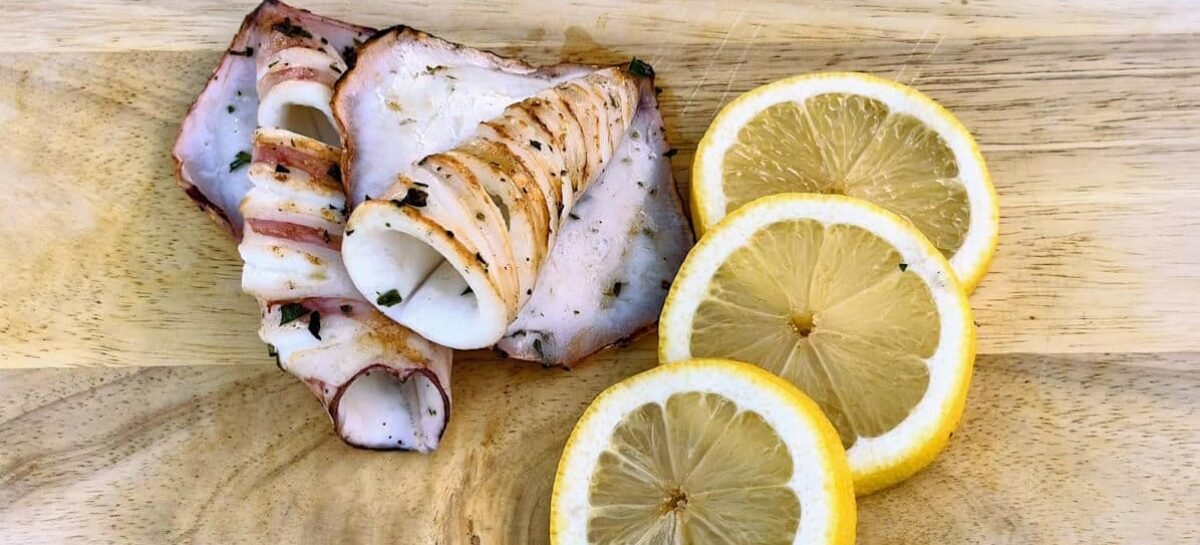 Calamari alla Griglia: La Ricetta Perfetta per un Piatto Estivo Delizioso