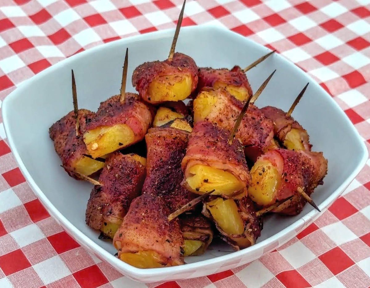 Ananas avvolto nel bacon